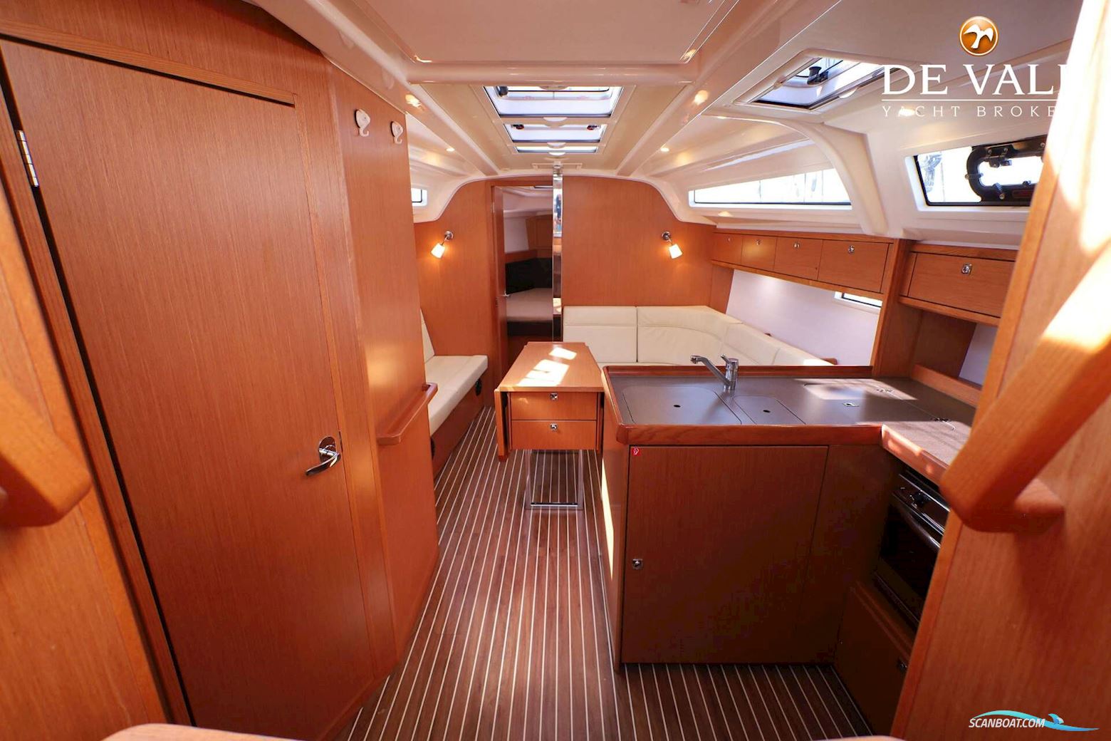 Bavaria Cruiser 37