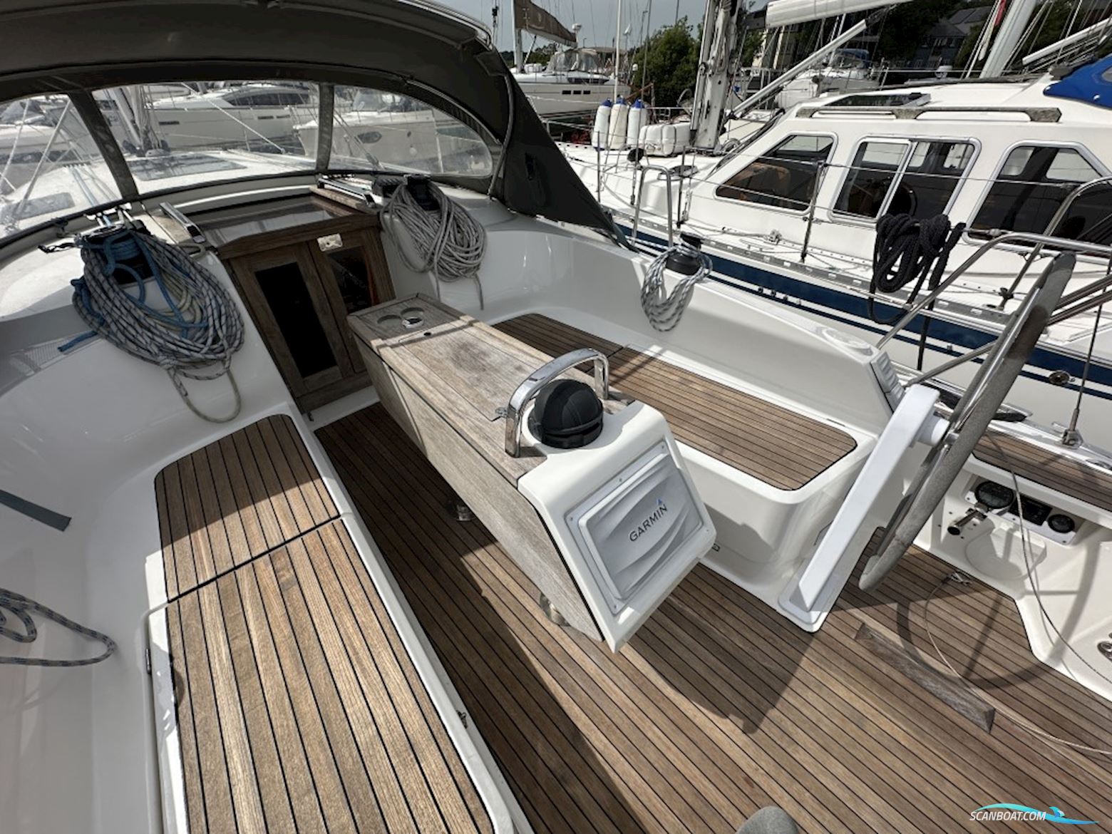Bavaria Cruiser 37