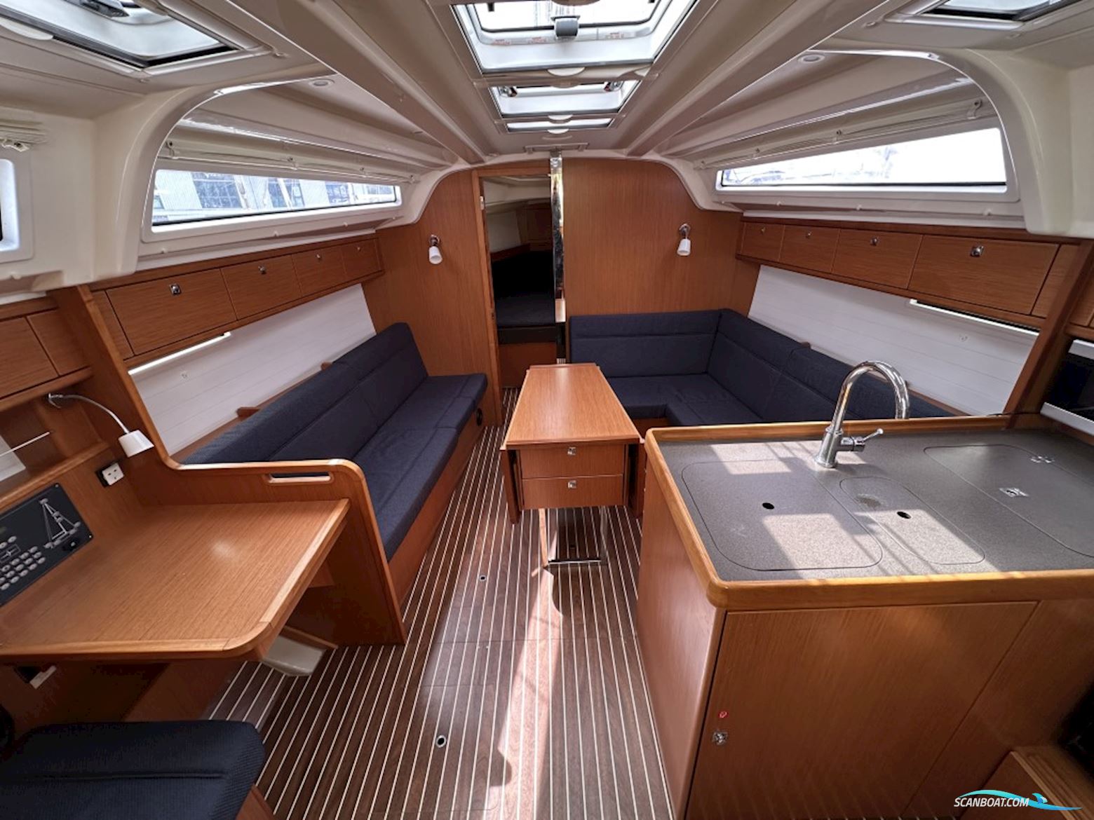 Bavaria Cruiser 37
