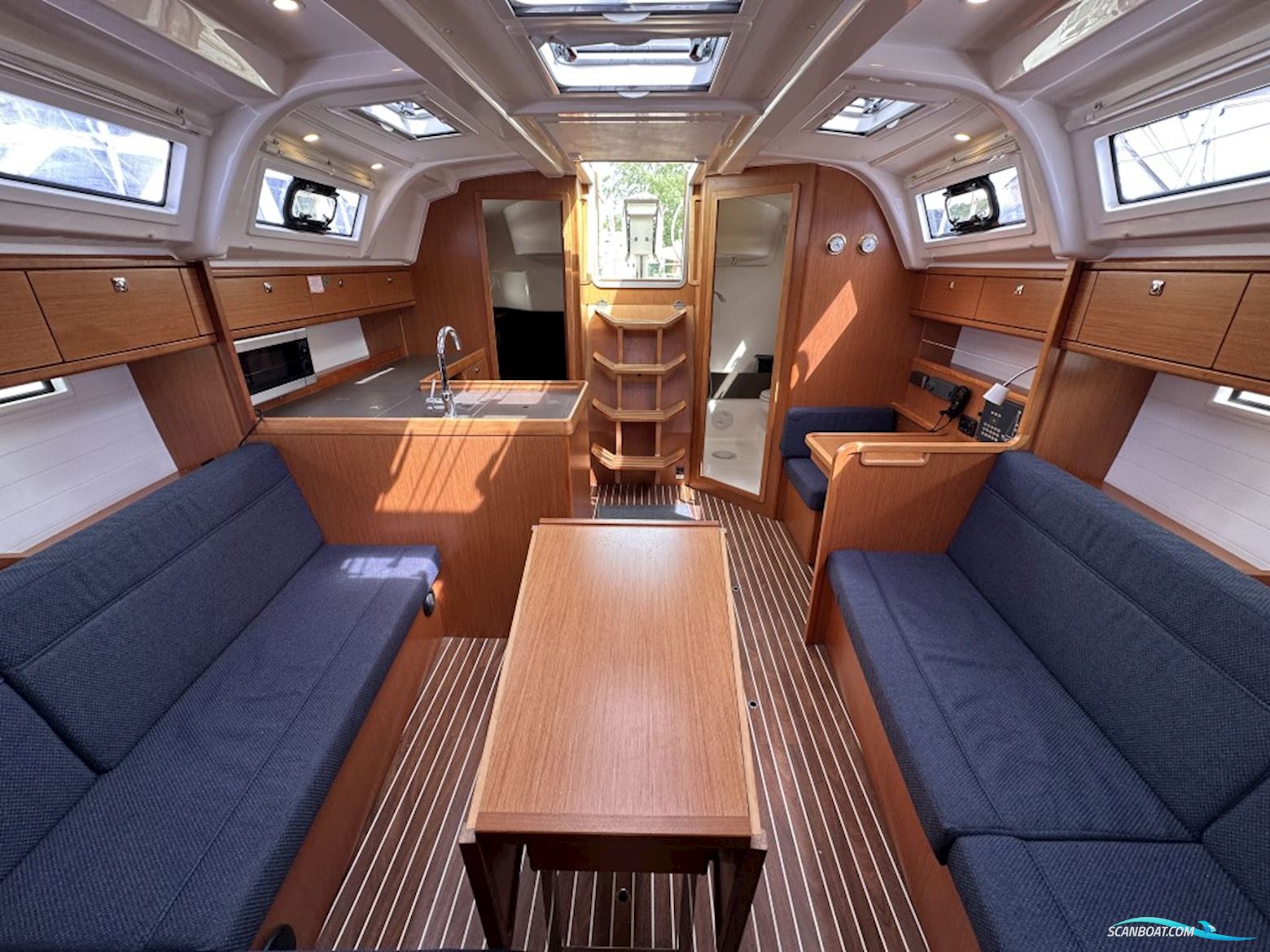 Bavaria Cruiser 37