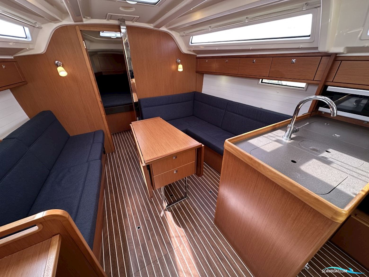 Bavaria Cruiser 37