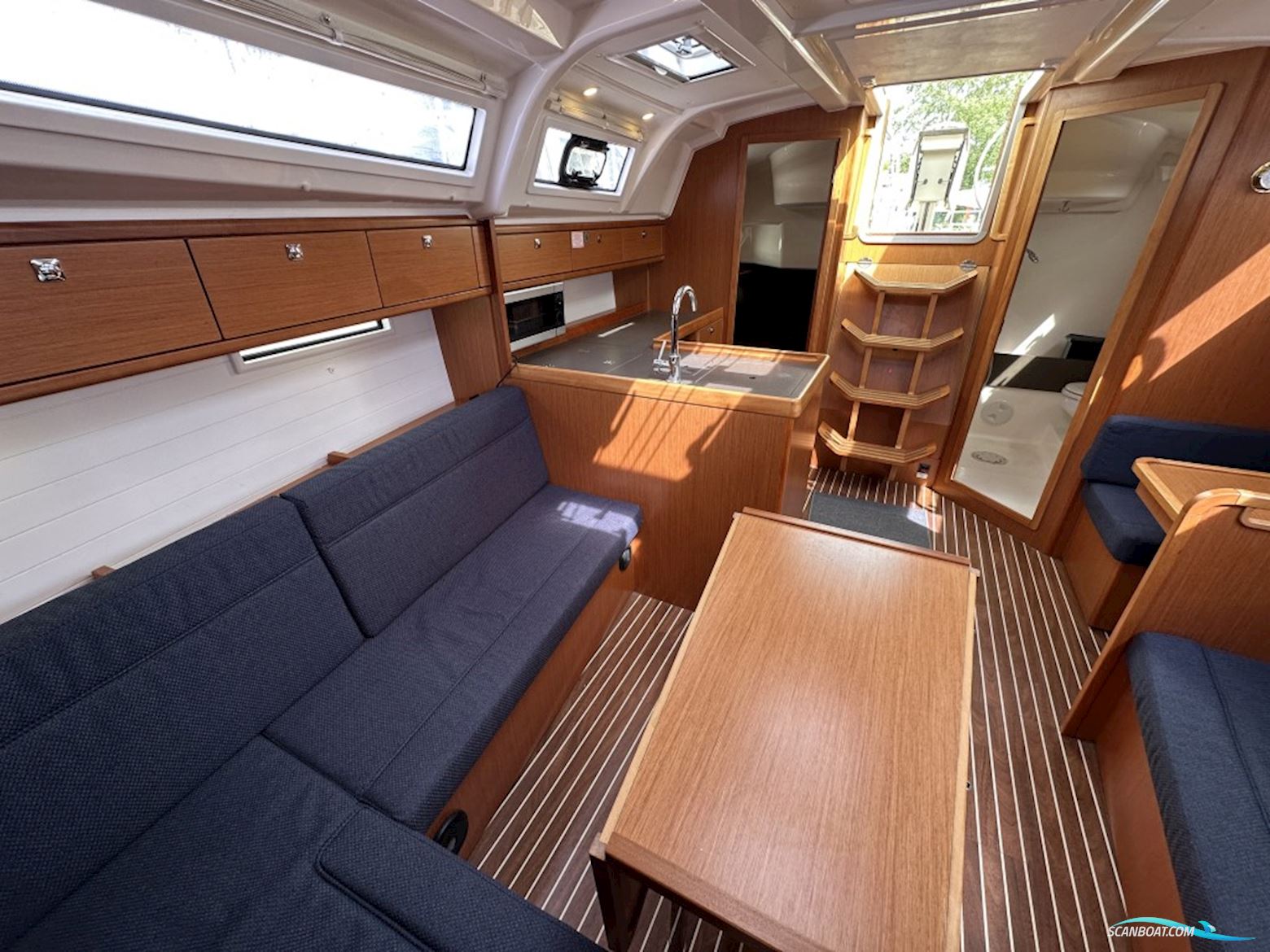 Bavaria Cruiser 37