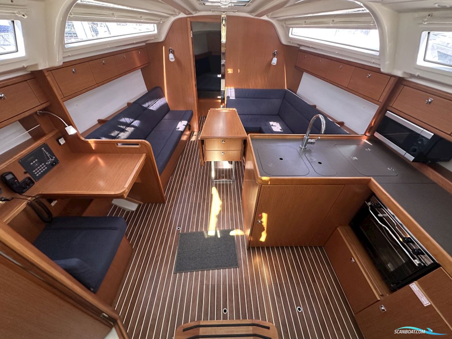 Bavaria Cruiser 37