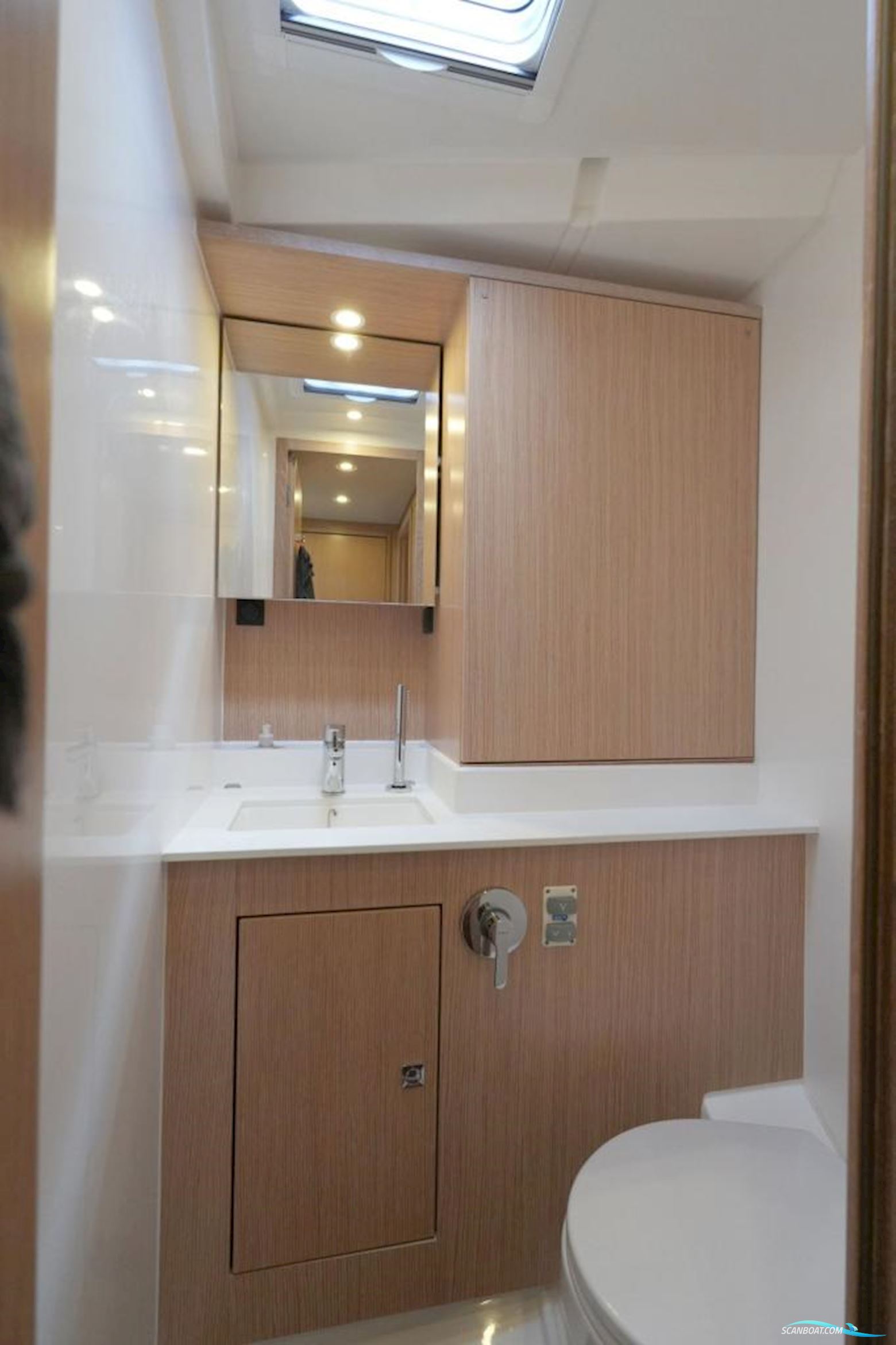 Bavaria Cruiser 57 Style