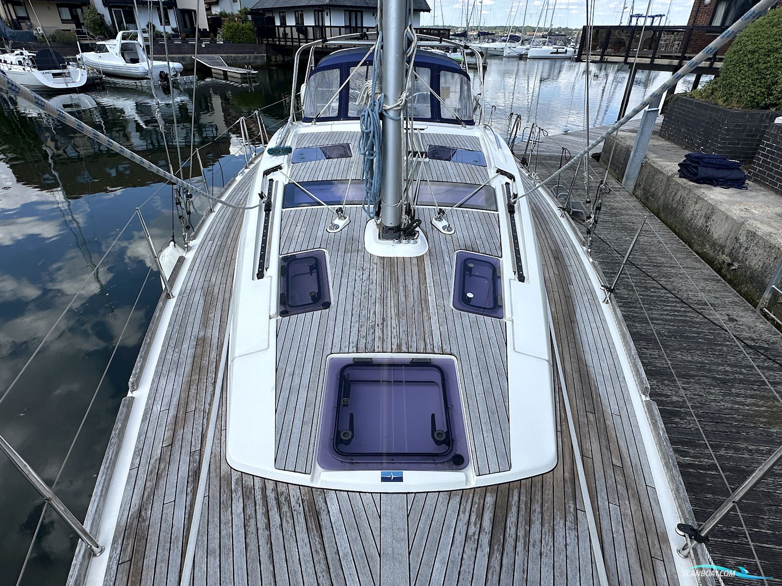 Bavaria Vision 42 Blue Edition