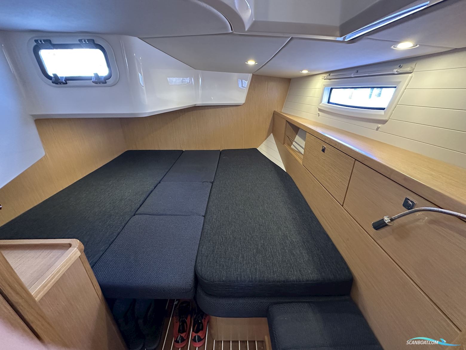 Bavaria Vision 42 Blue Edition