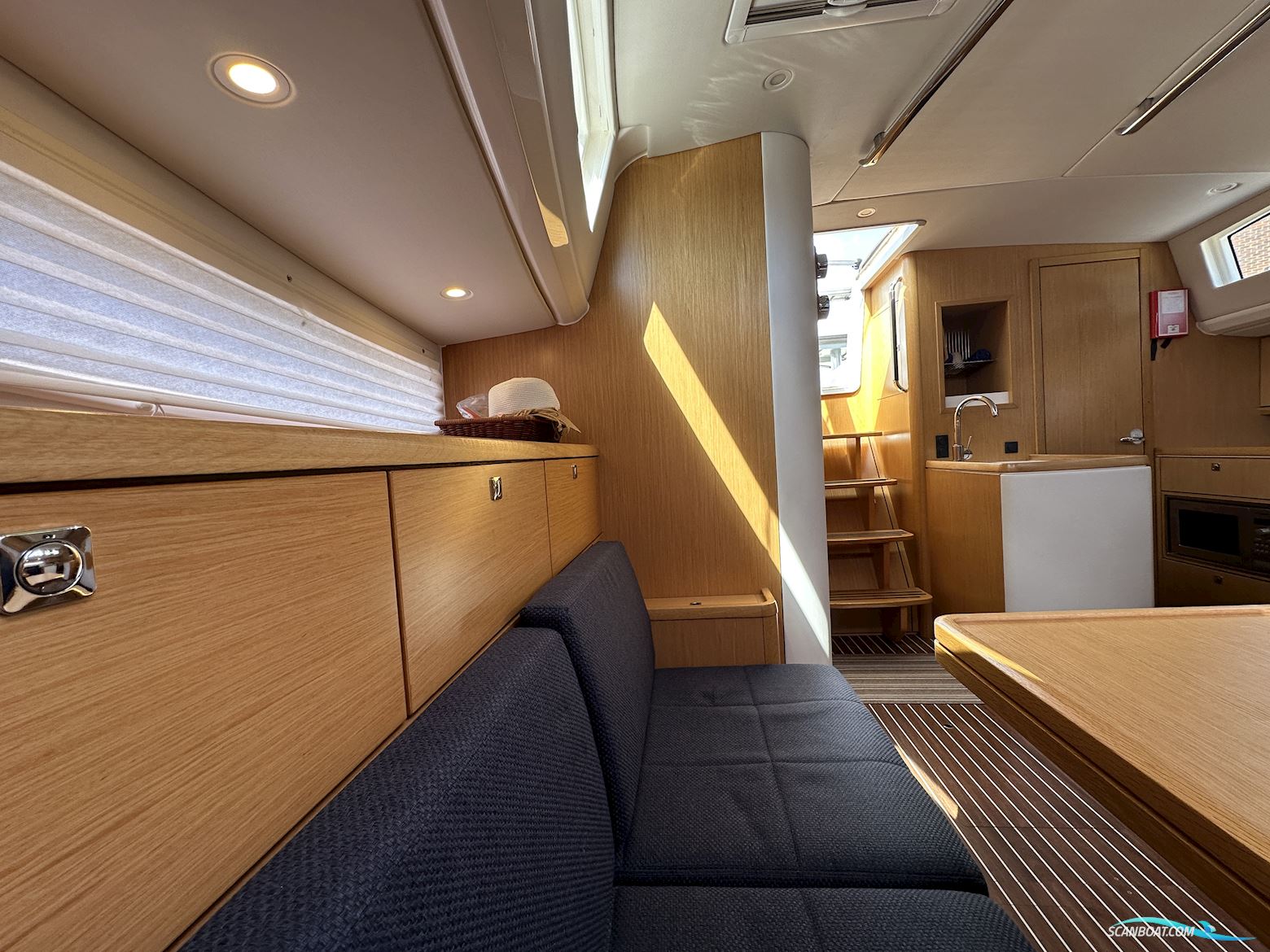 Bavaria Vision 42 Blue Edition