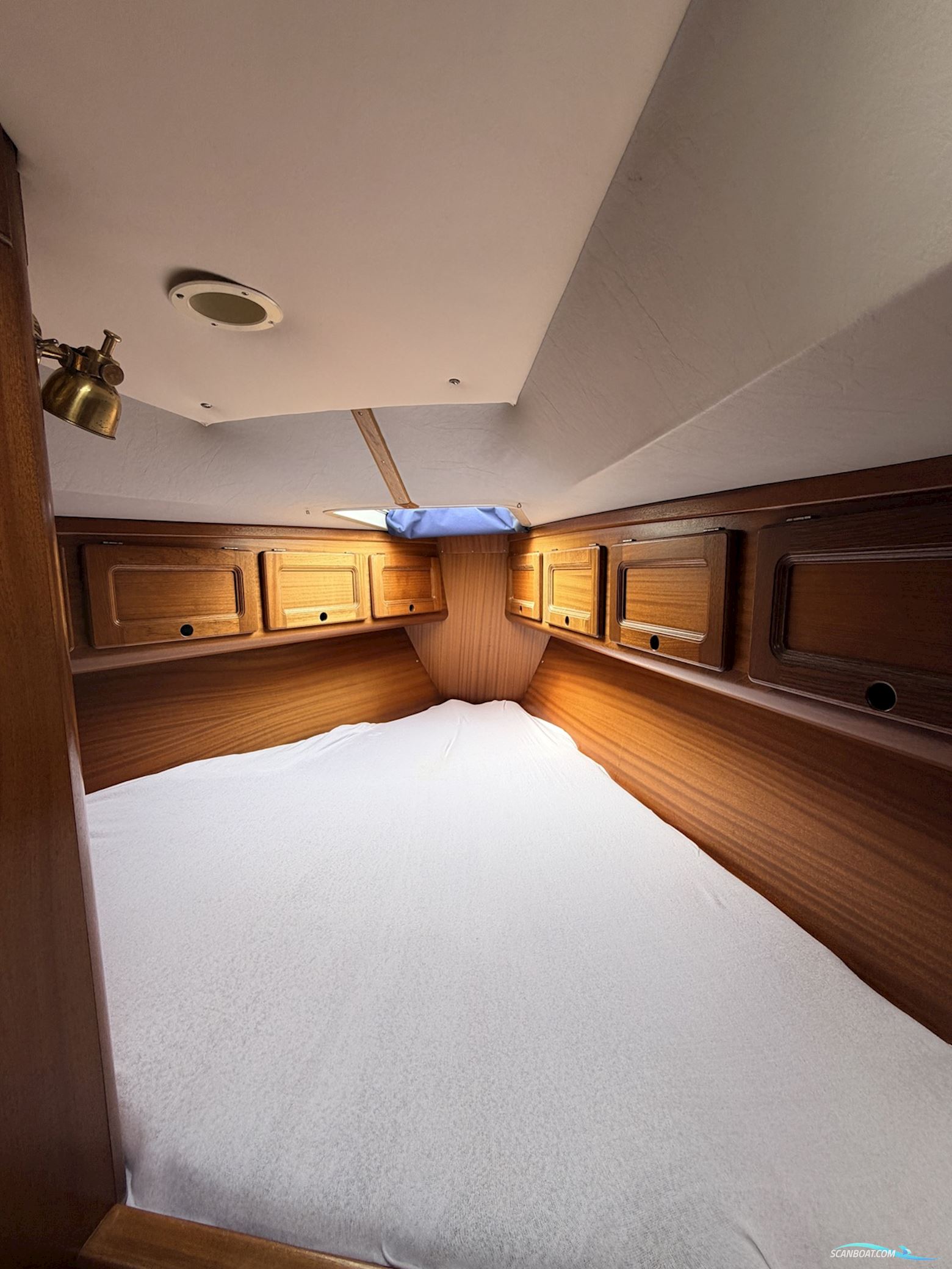 BAVARIA YACHTS 350 Lagoon