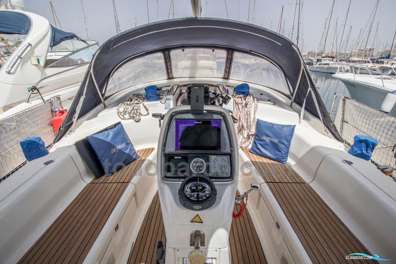 BAVARIA YACHTS 39 Cruiser