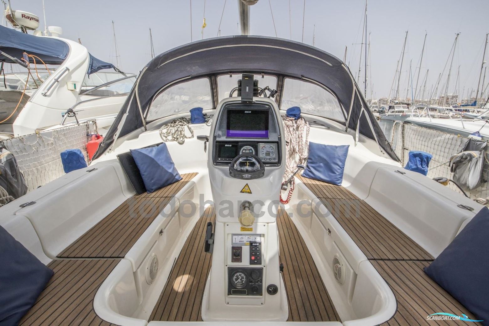 BAVARIA YACHTS 39 Cruiser