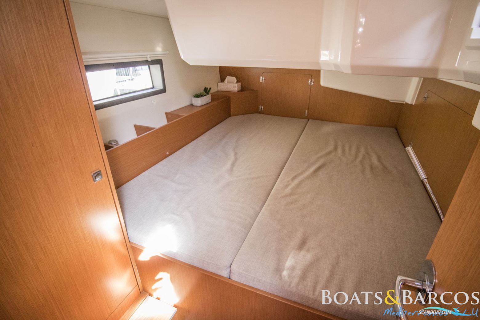 BAVARIA YACHTS C42