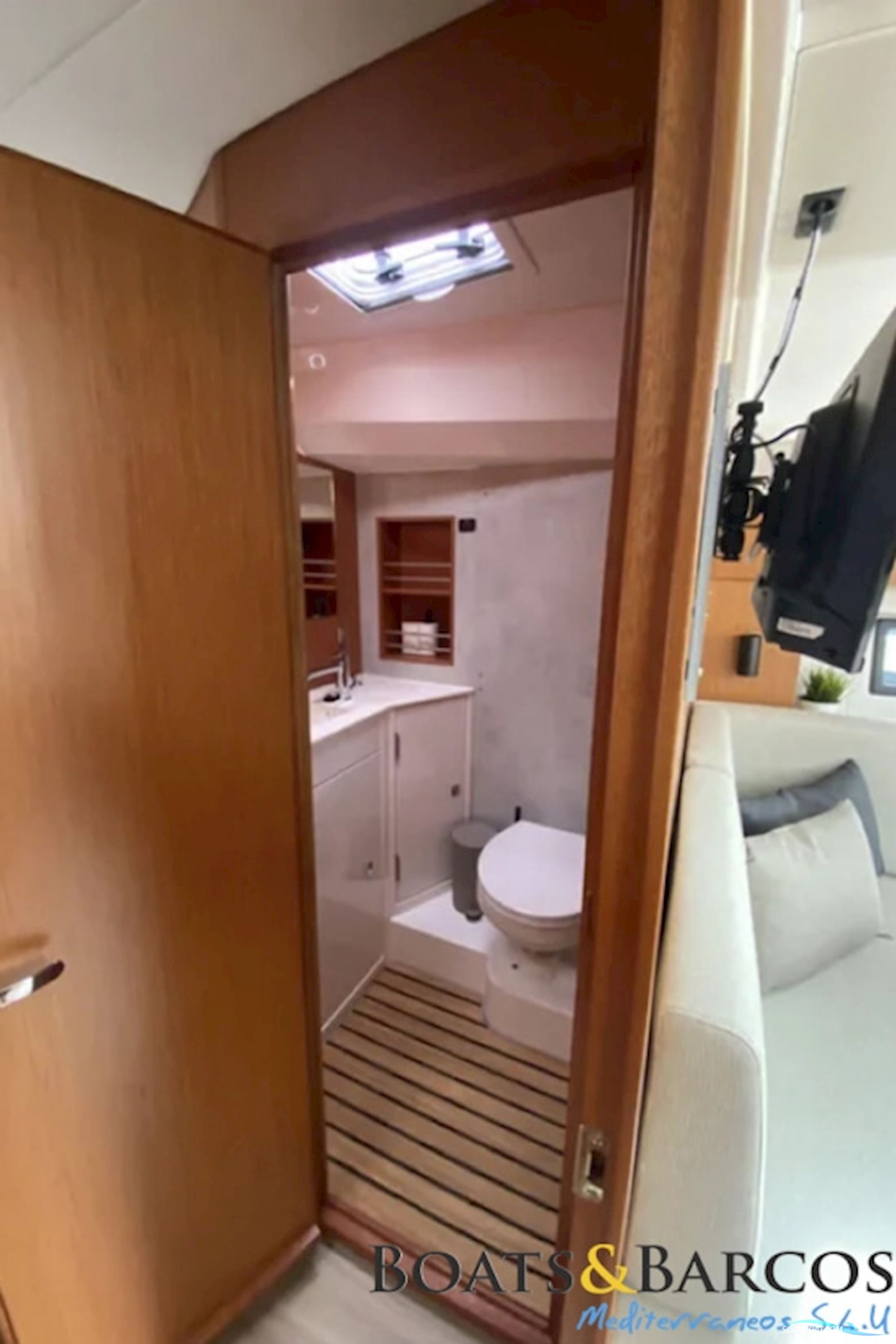 Bavaria Yachts C42