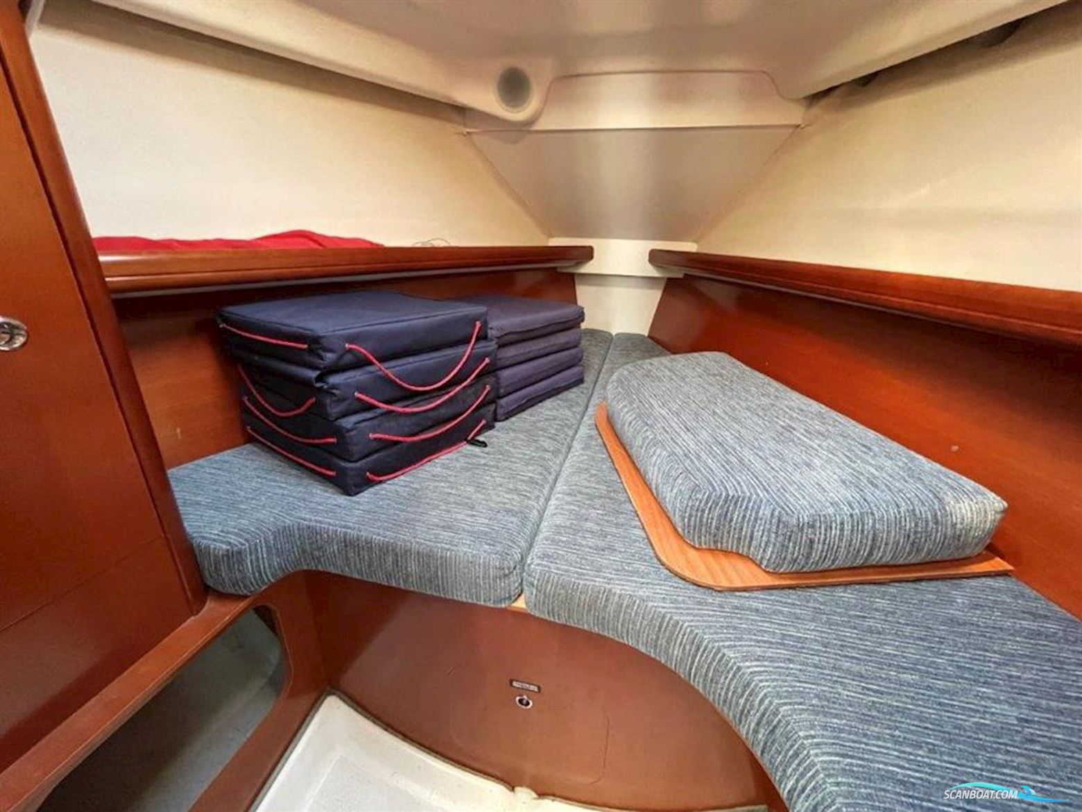 Beneteau  Oceanis 323