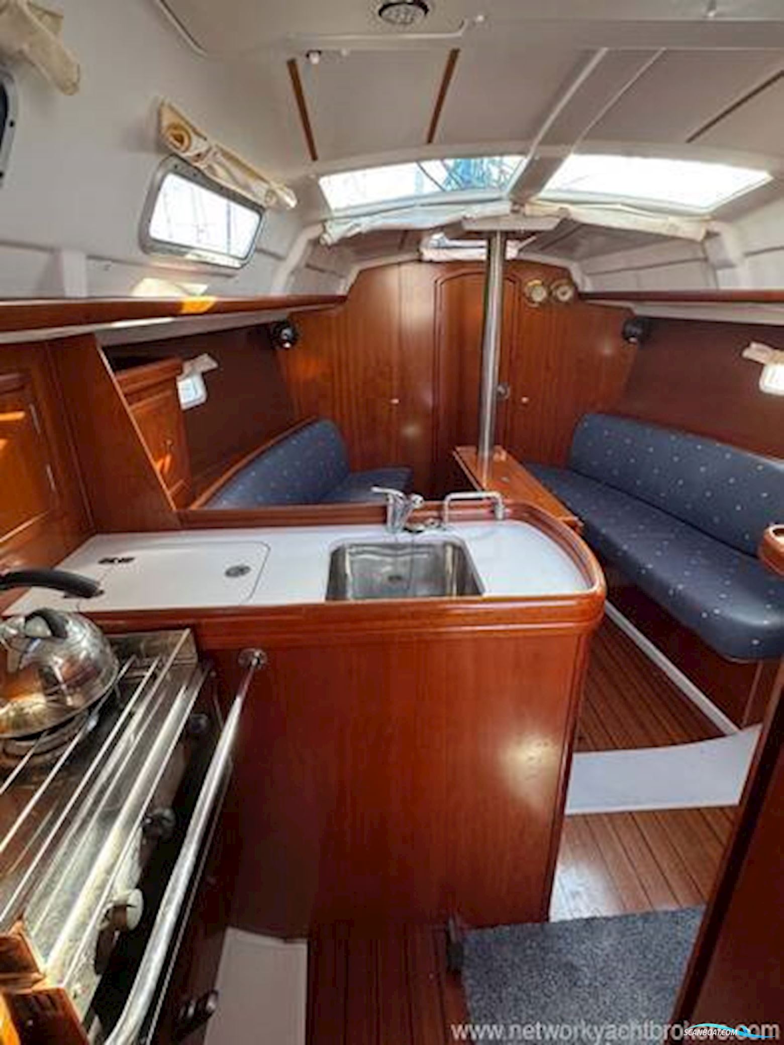 Beneteau 323