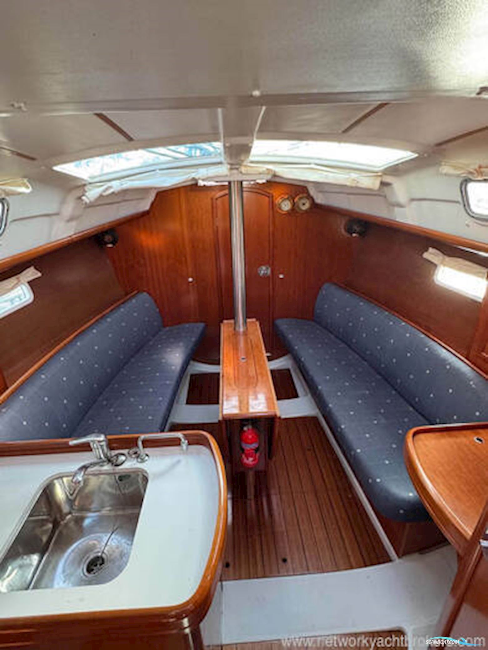 Beneteau 323