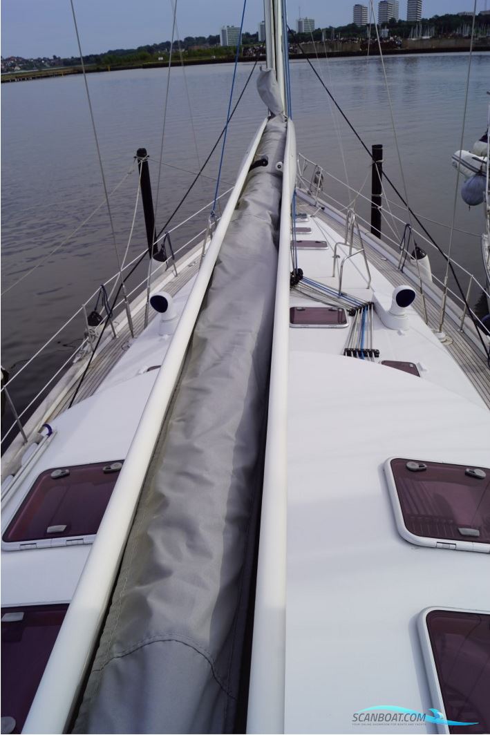 Beneteau 50 - Custom Made Decksalon