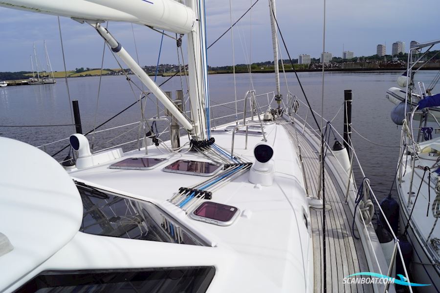 Beneteau 50 - Custom Made Decksalon