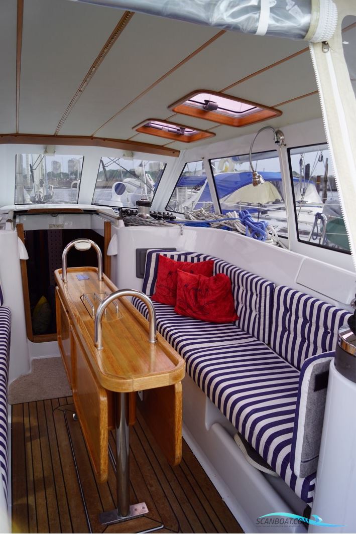 Beneteau 50 - Custom Made Decksalon