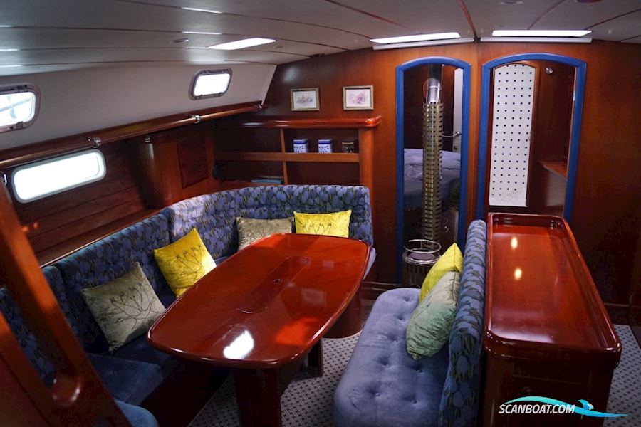 Beneteau 50 - Custom Made Decksalon