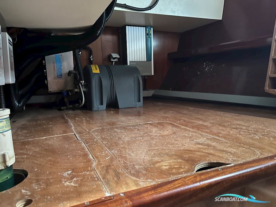 Beneteau 50 - Custom Made Decksalon