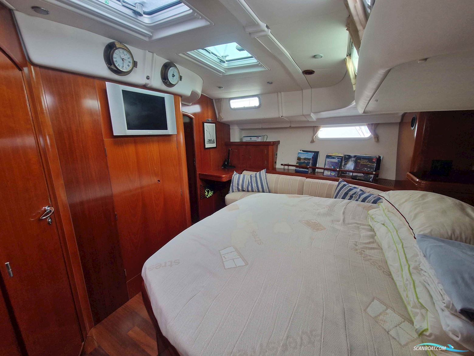 Beneteau 57