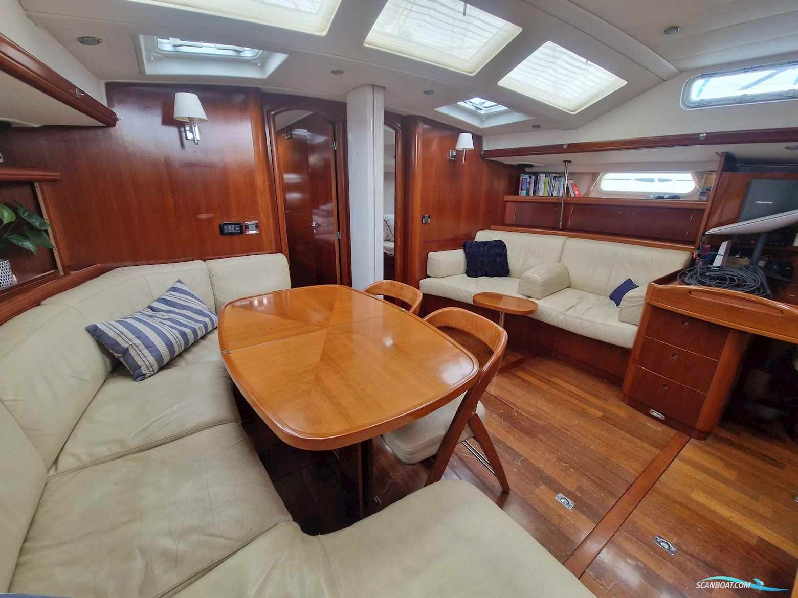Beneteau 57