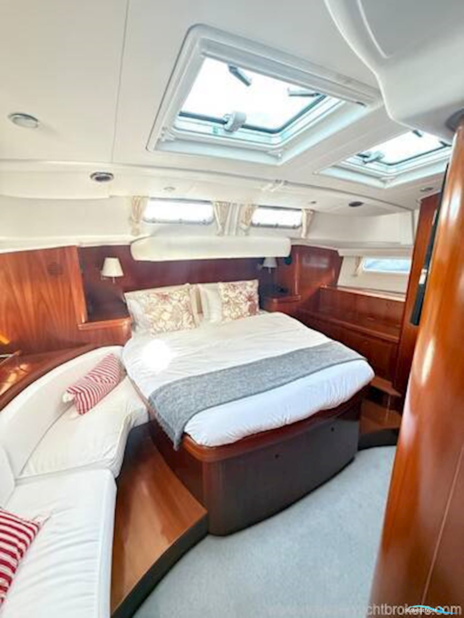 Beneteau 57