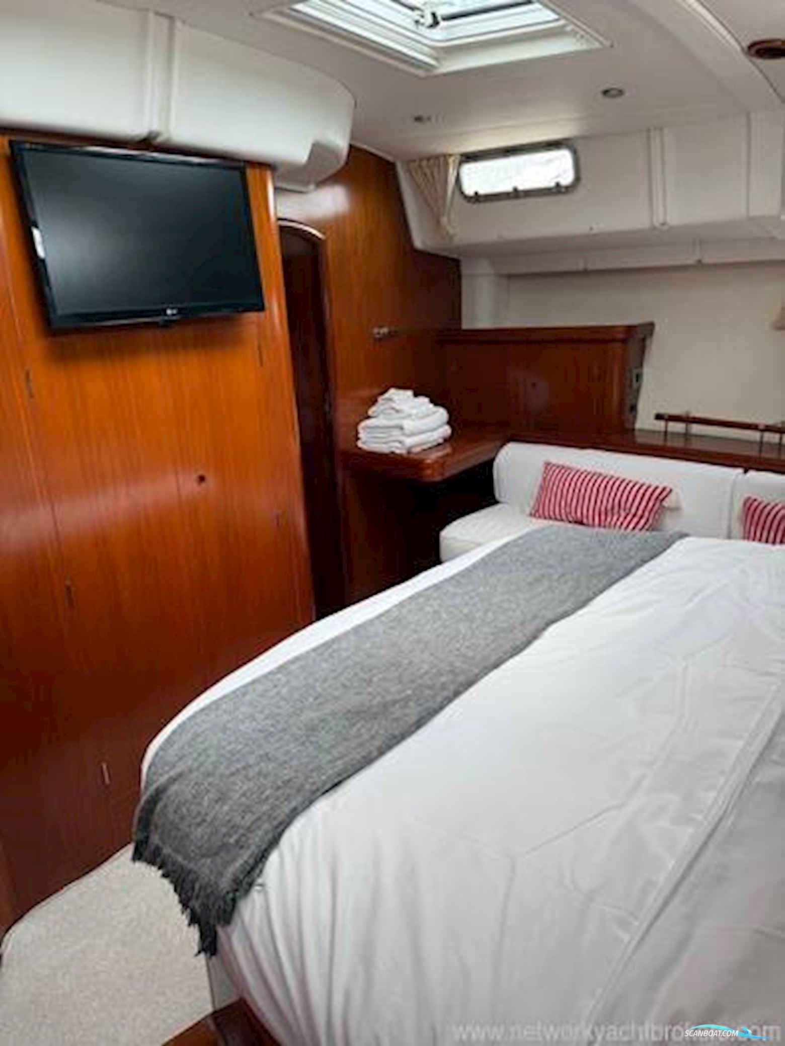 Beneteau 57