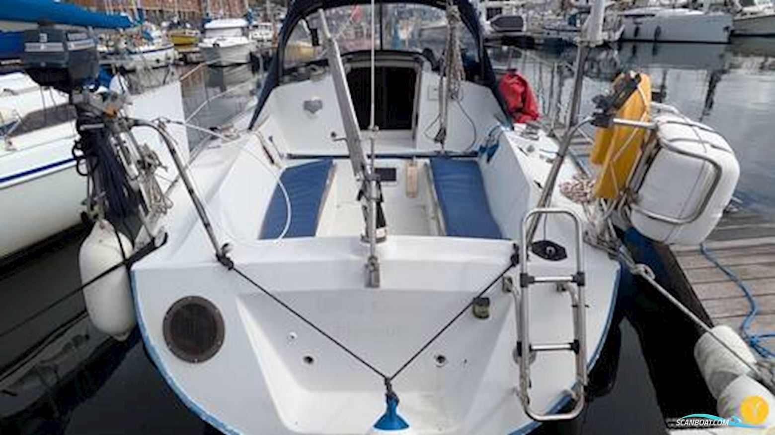 Beneteau Antares 9