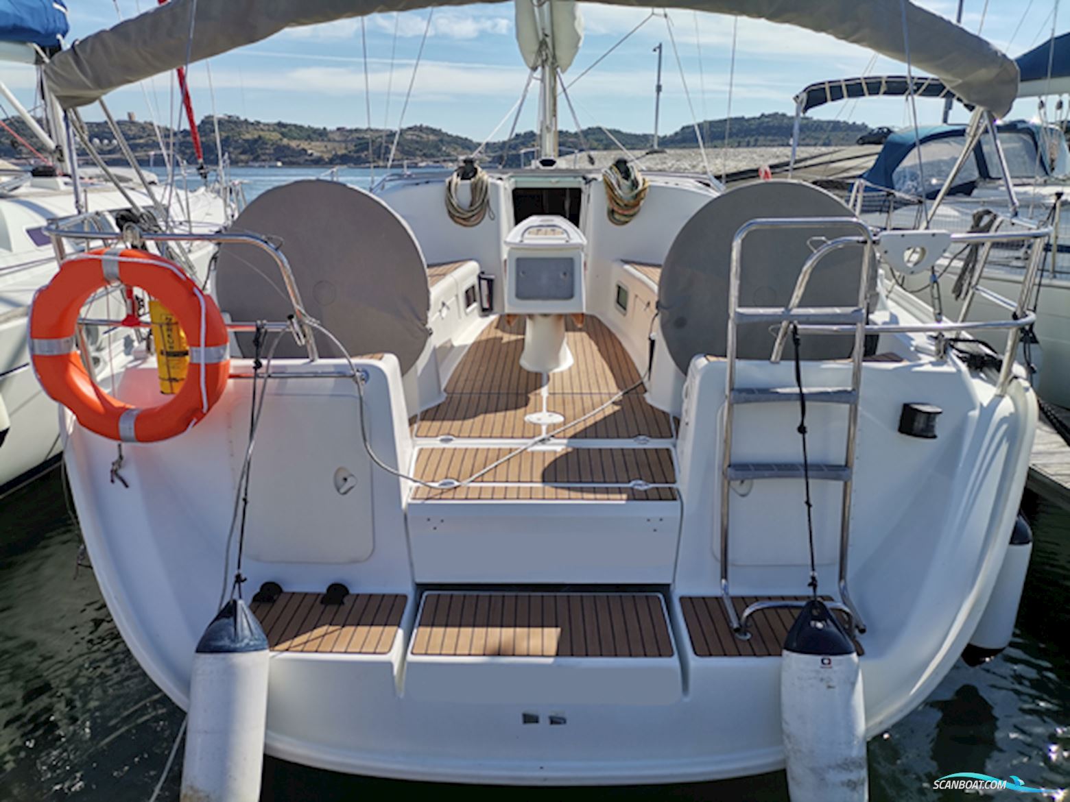 Beneteau Cyclades 43.3