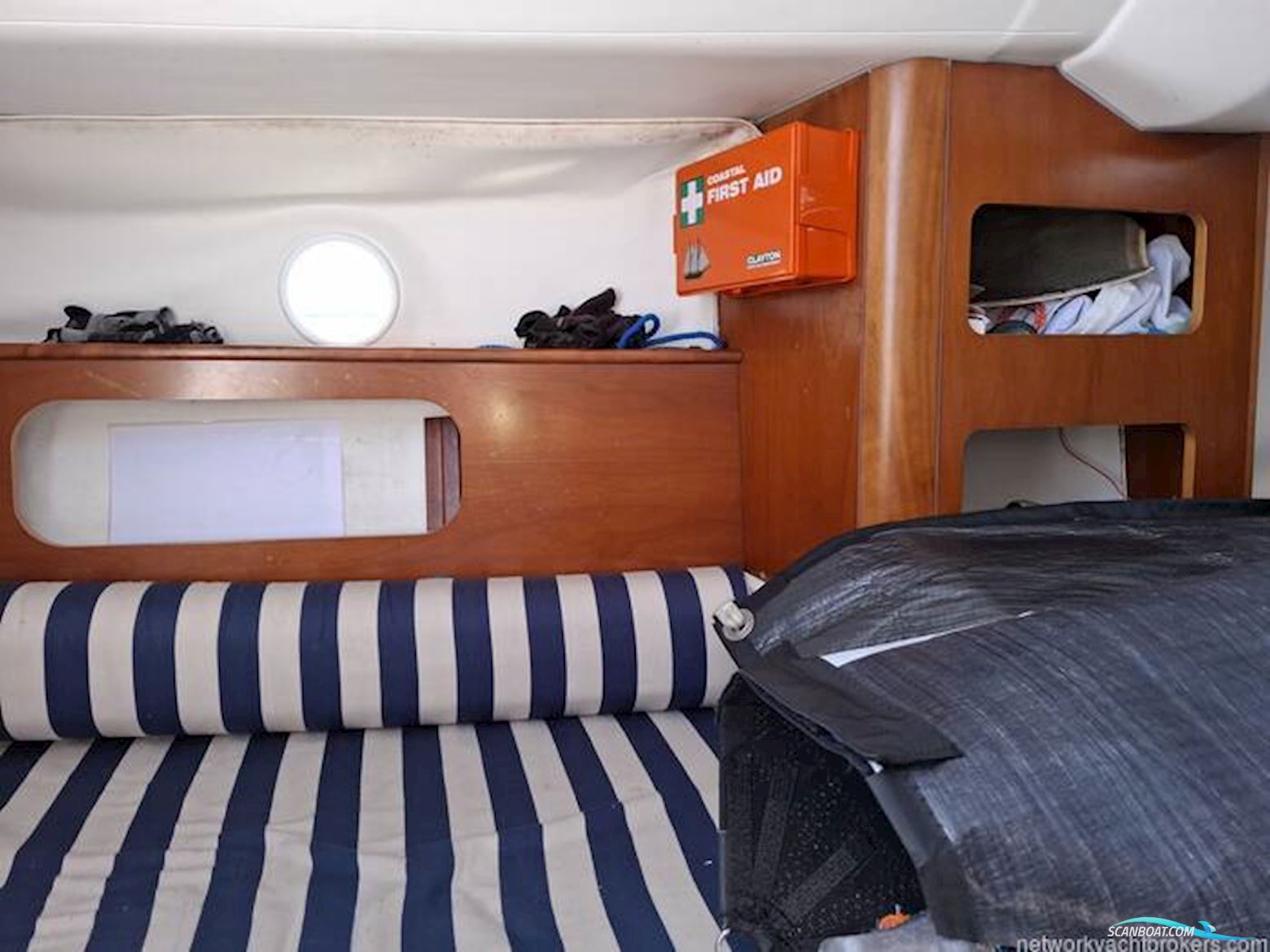 Beneteau First 211