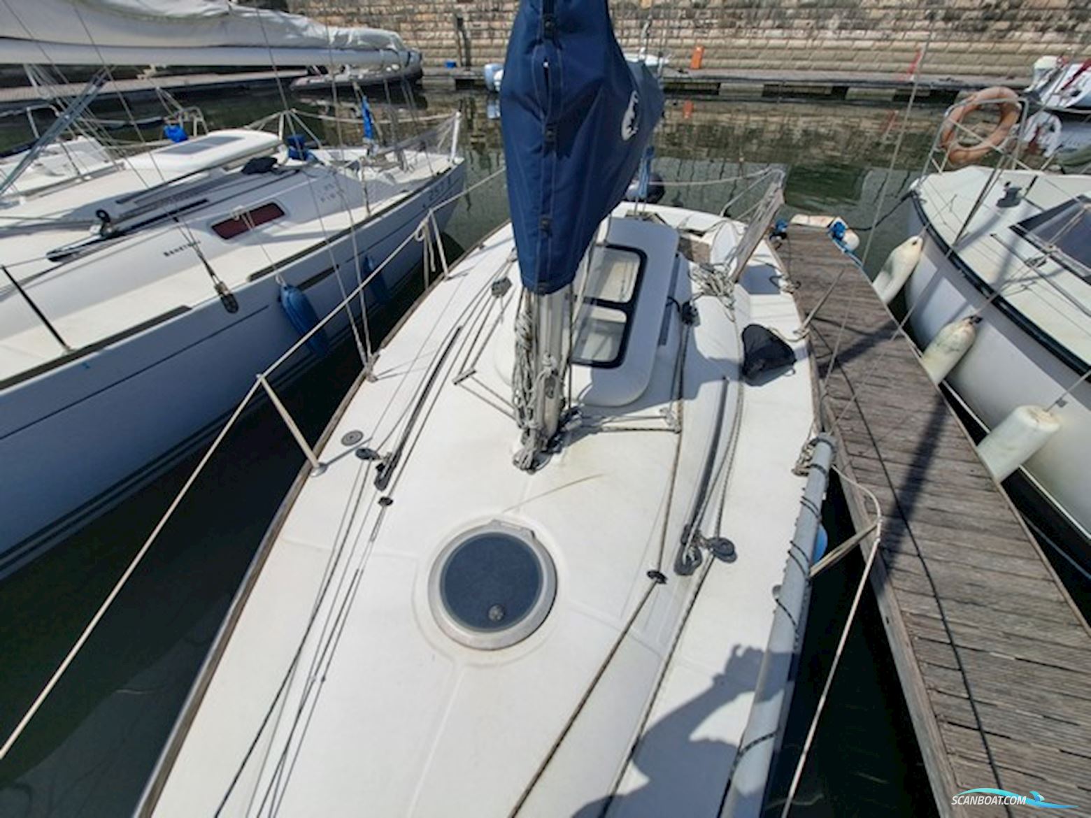 Beneteau First 211