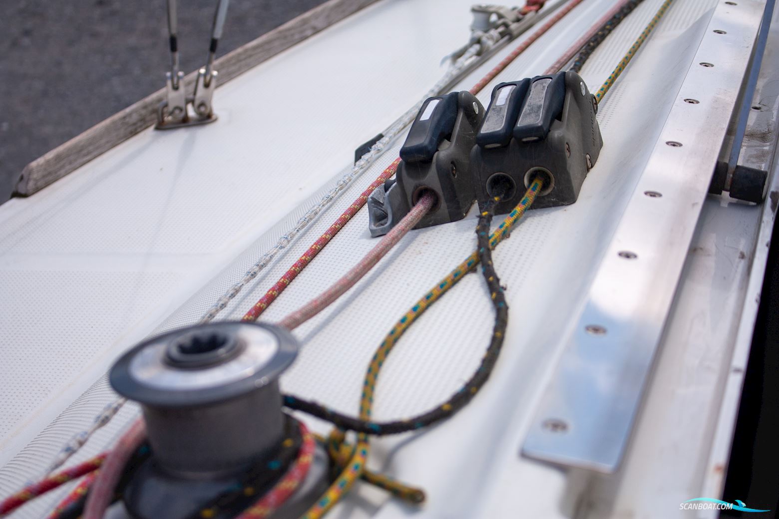 Beneteau First 211