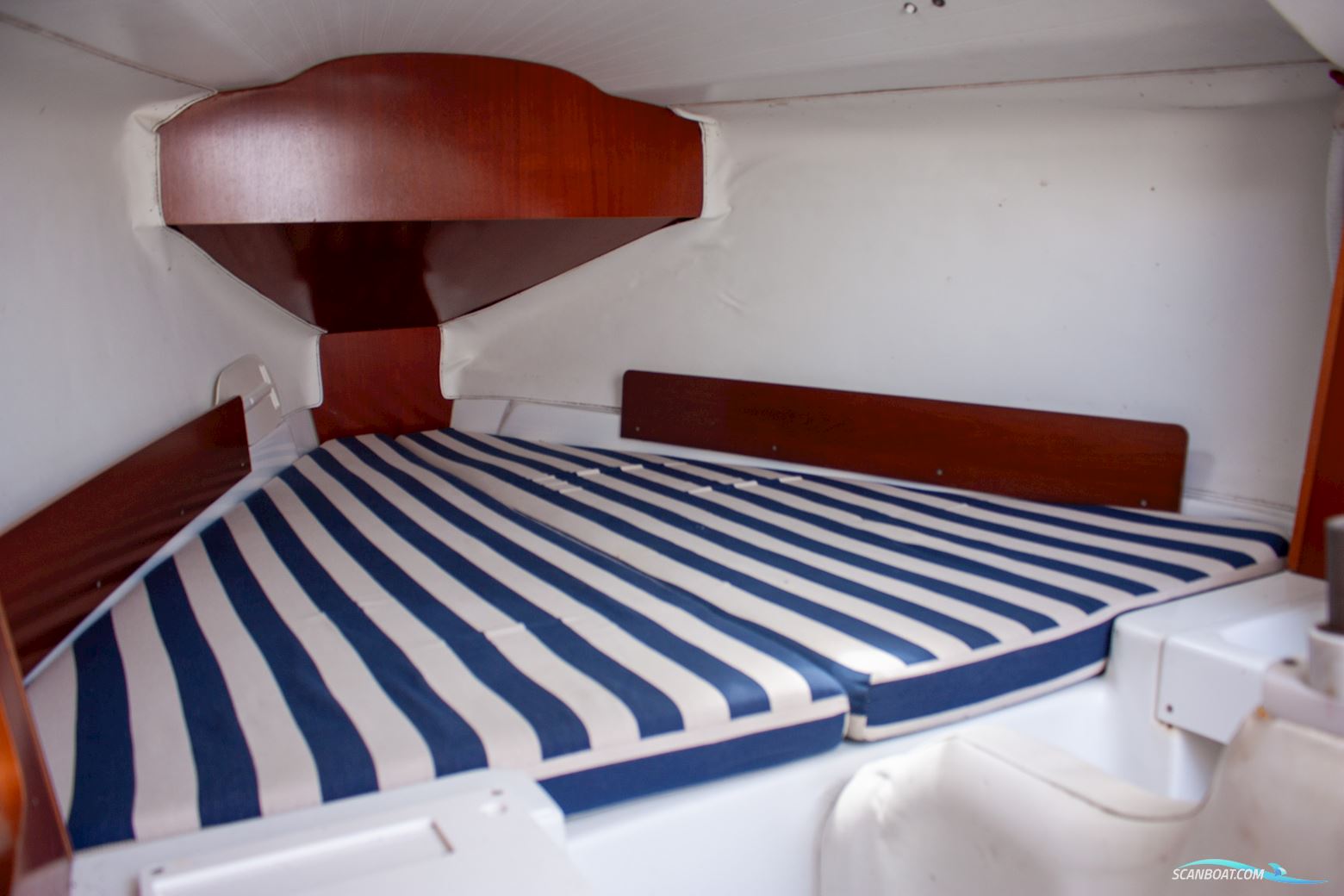 Beneteau First 211