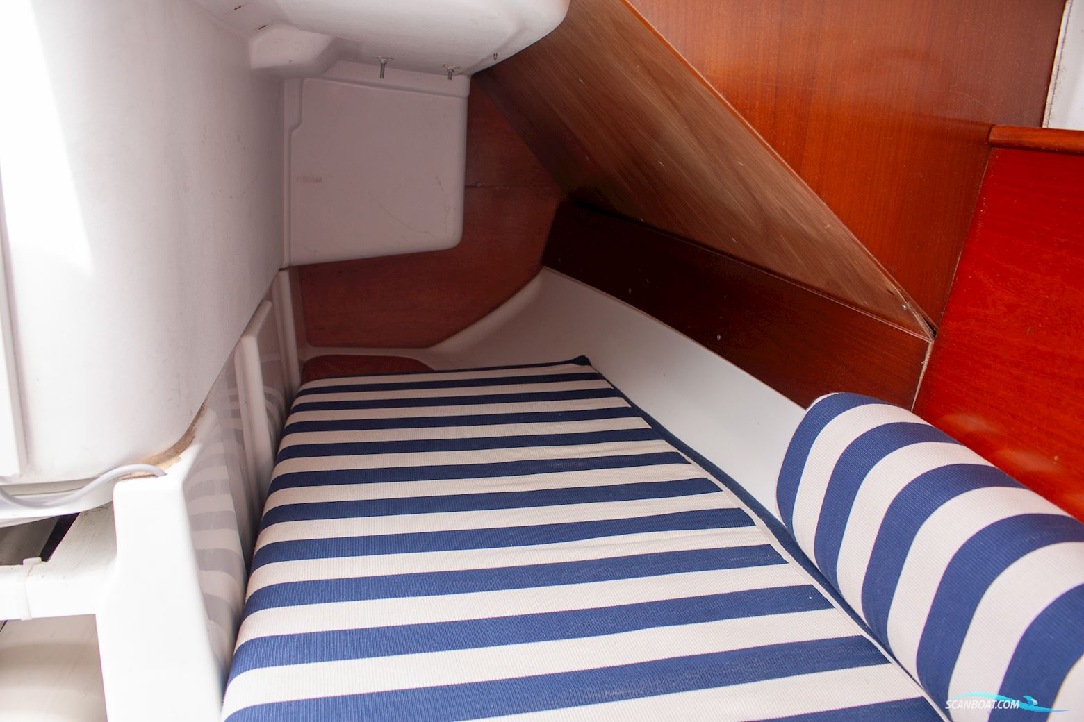 Beneteau First 211