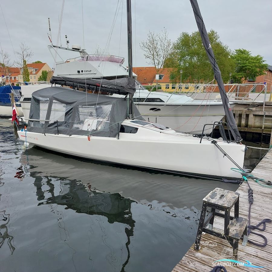 Beneteau First 24 SE