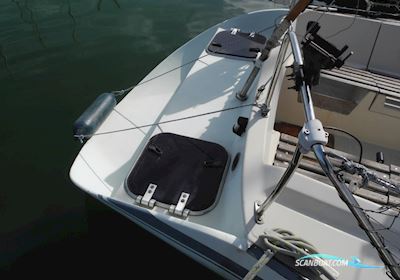 Beneteau First 25 Lifting Keel Sejlbåd 1983, med Volvo Penta MD5 B motor, Belgien