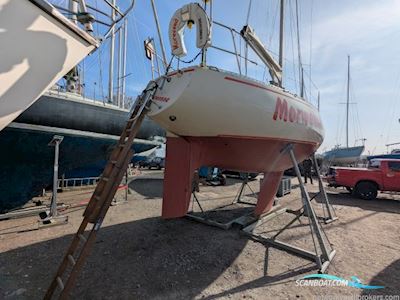 Beneteau First 30 Sejlbåd 1980, med Yanmar 2YM15 motor, England