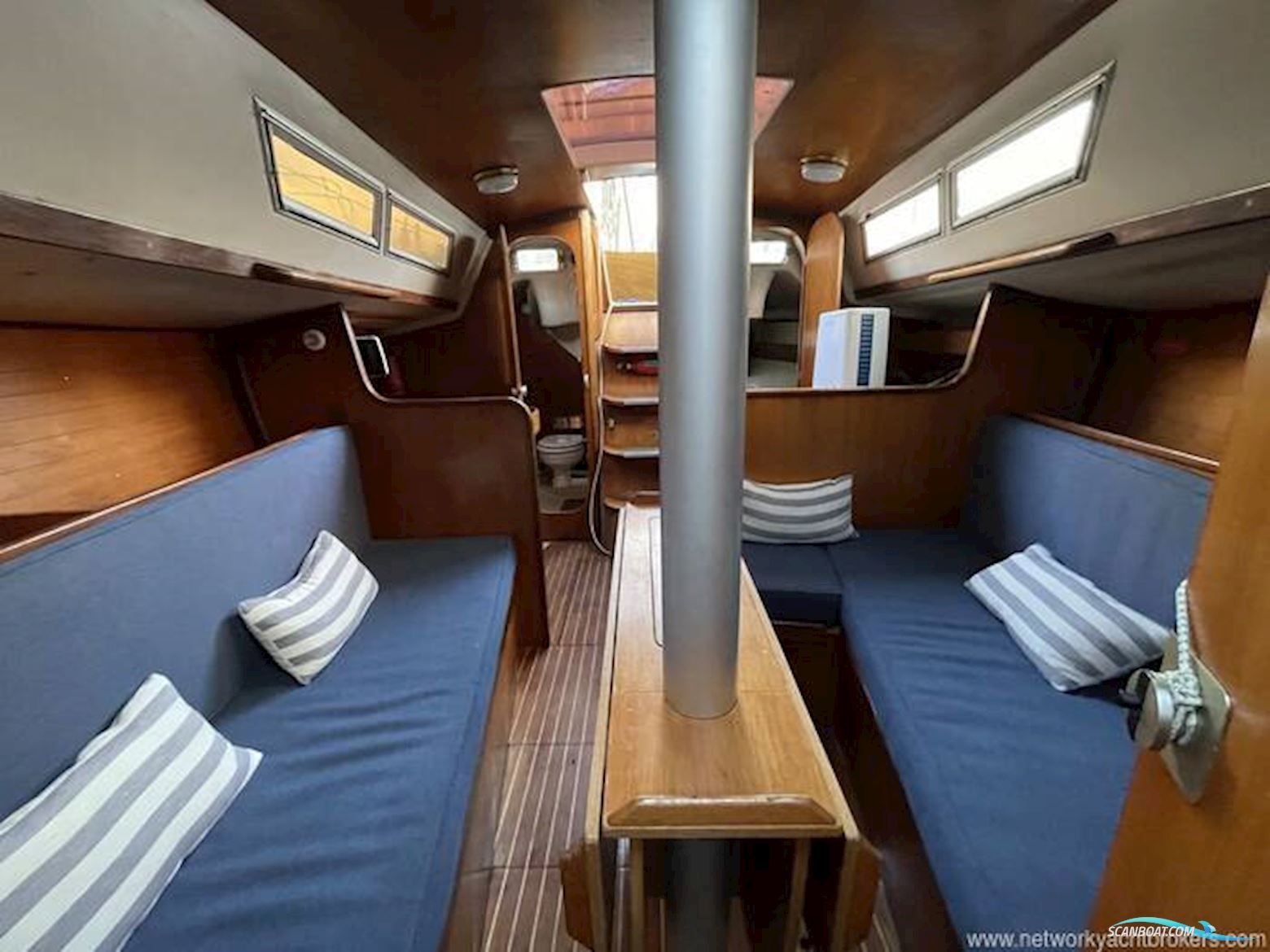 Beneteau First 305