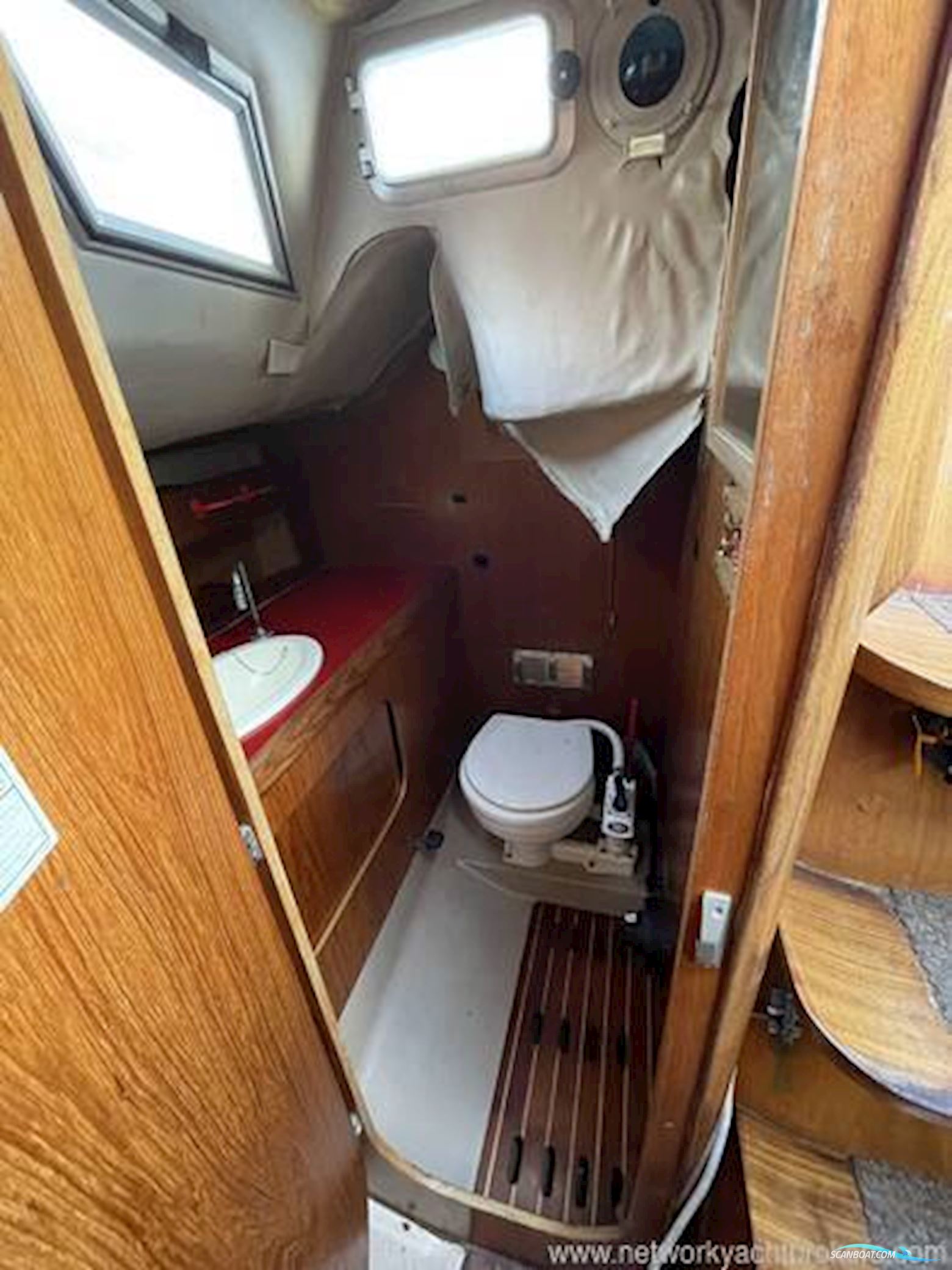 Beneteau First 305