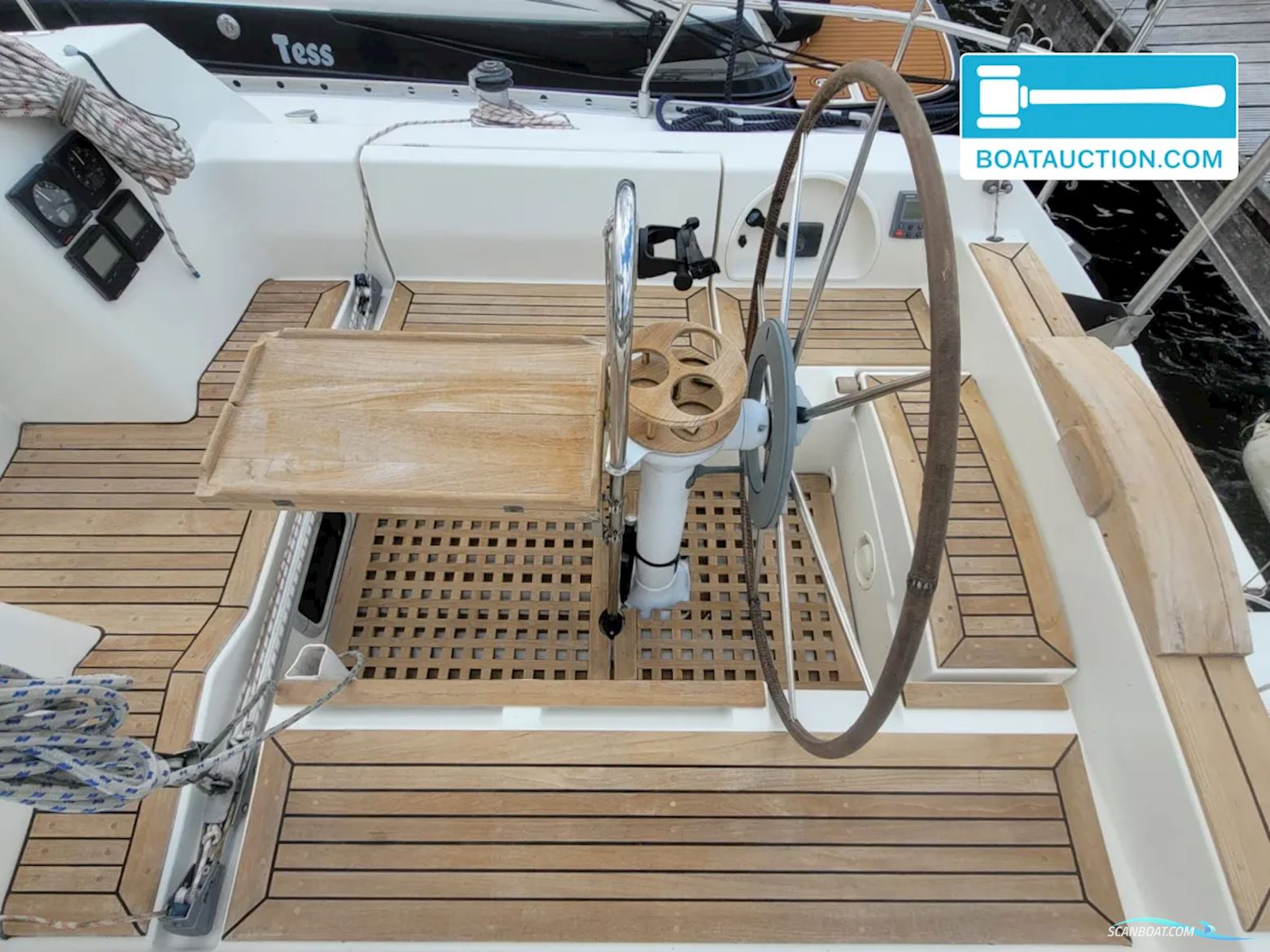 Beneteau First 32s5
