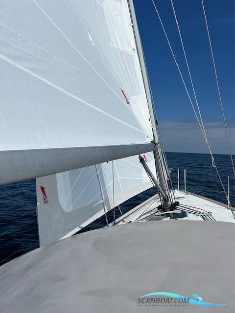 Beneteau First 33.7