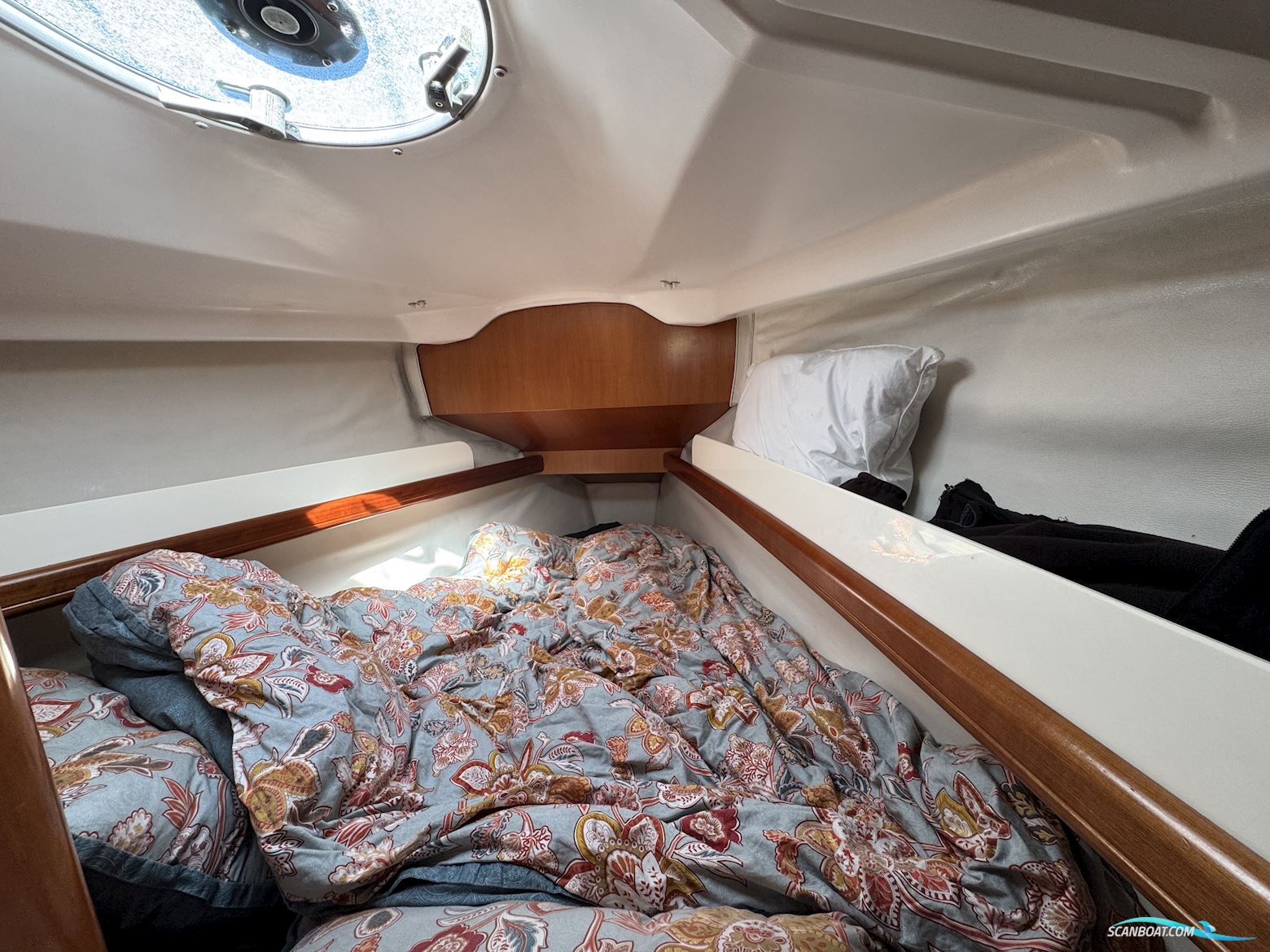 Beneteau First 33.7