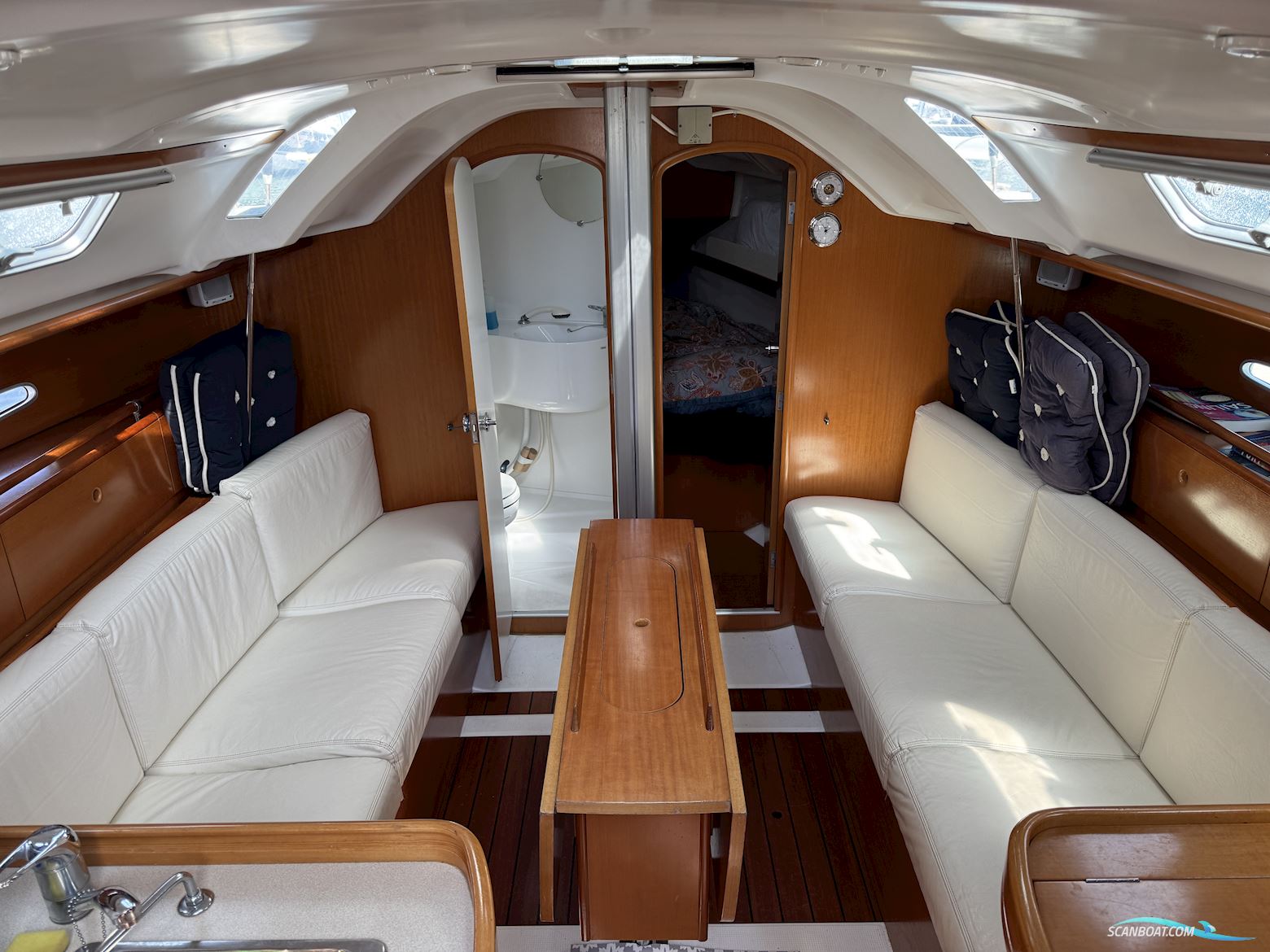 Beneteau First 33.7