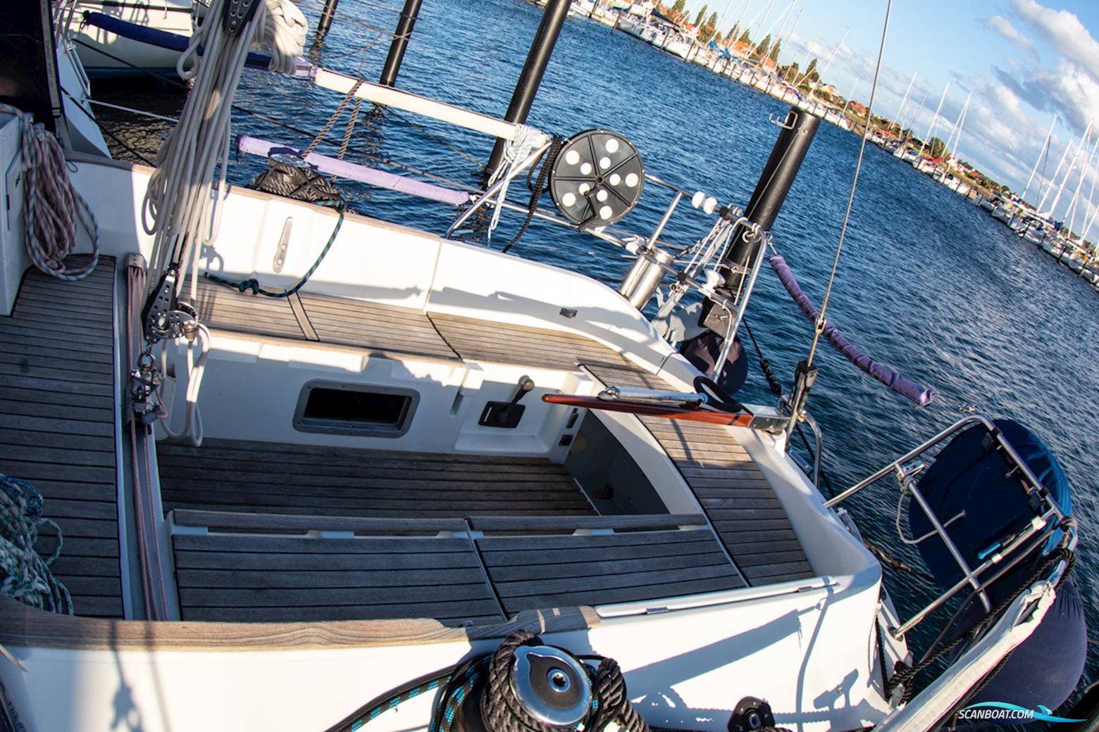 Beneteau First 345