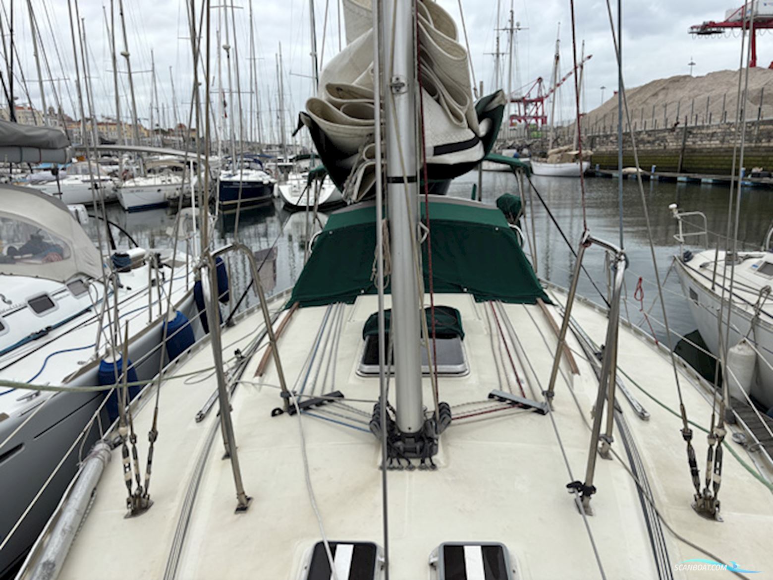 Beneteau First 35