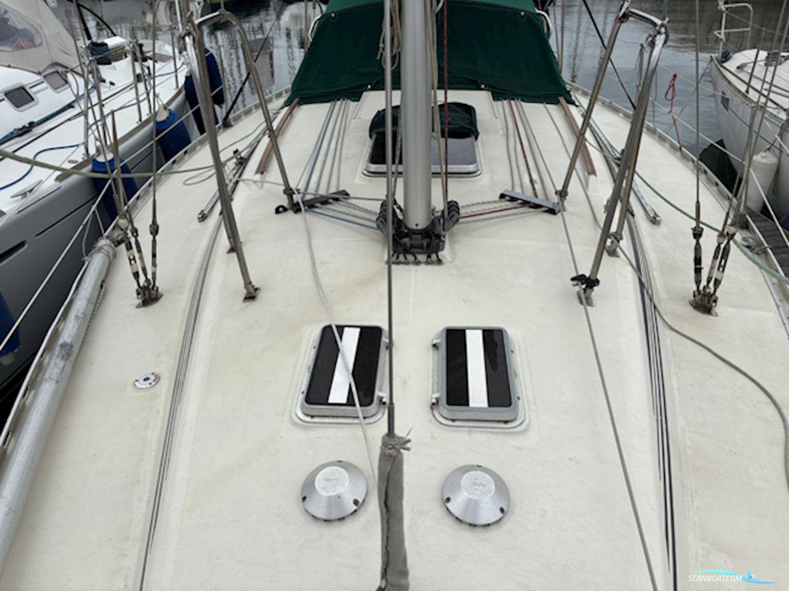 Beneteau First 35