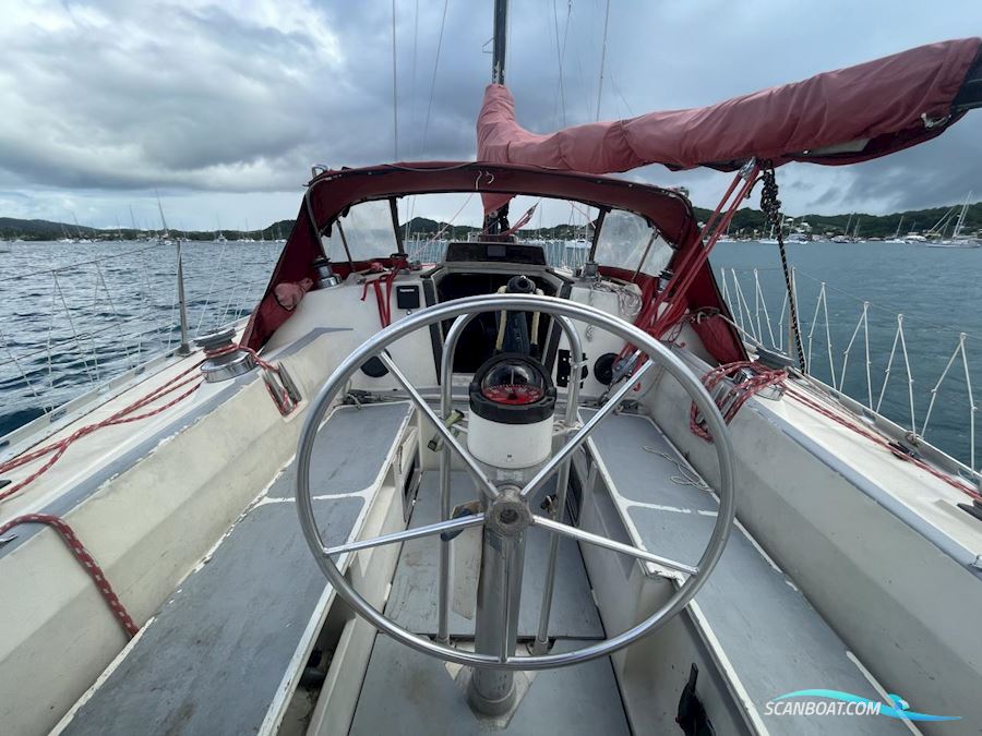 Beneteau First 35
