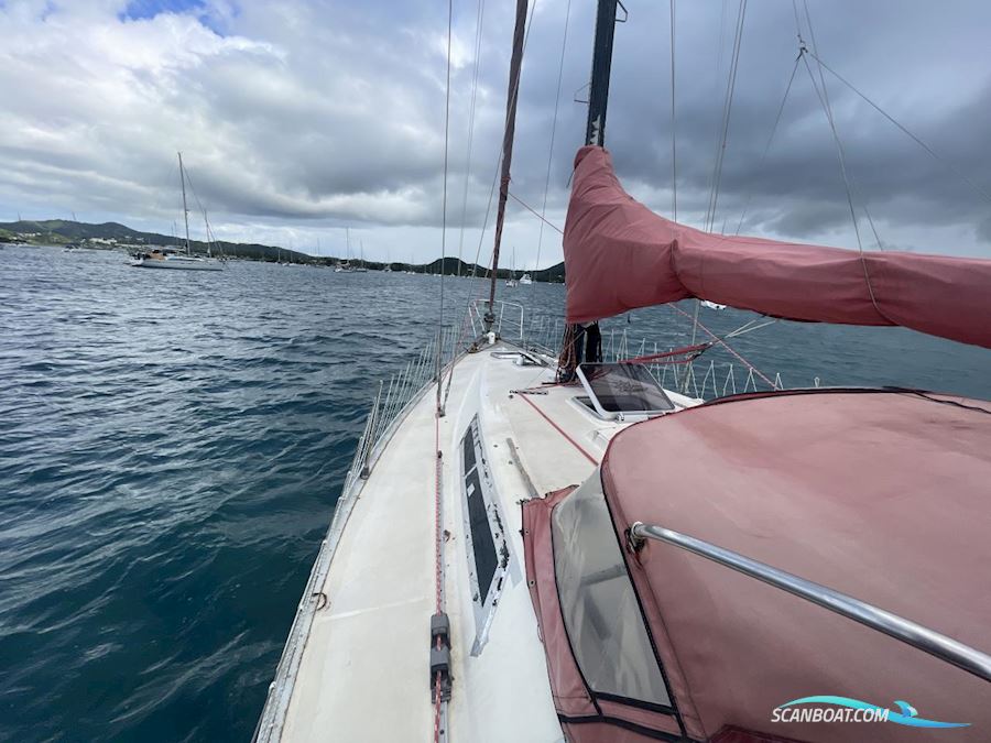 Beneteau First 35