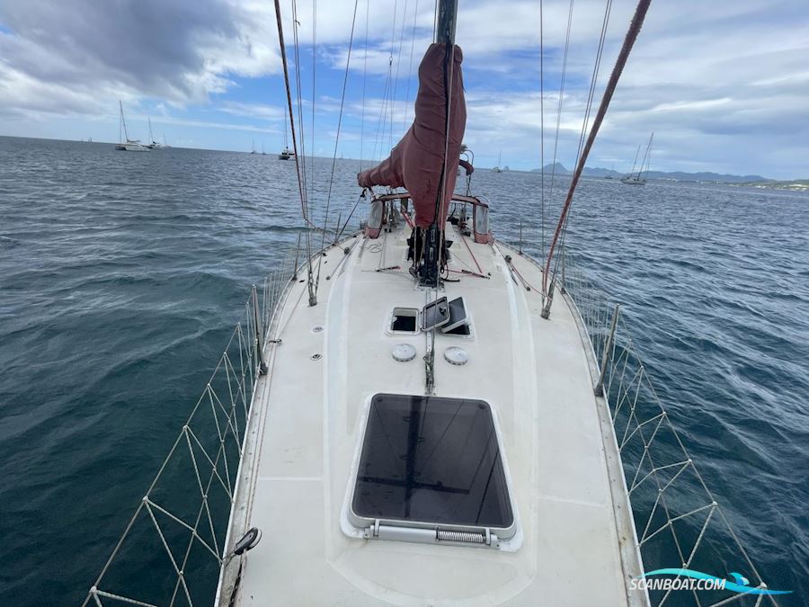 Beneteau First 35